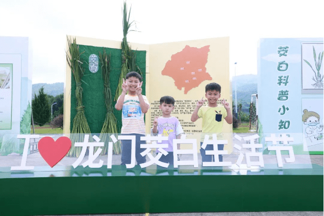 379a92d1b5e94677aa4f01f017deb447-1