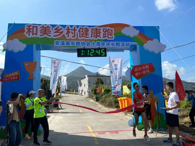 df56c6c1cc9b432782be38d73f6658d7-1